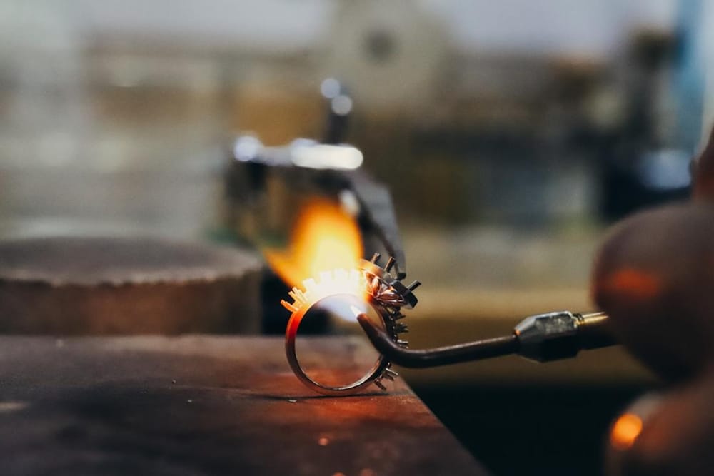 Celebrating Artisanal Elegance in Handmade Jewelry and Accessories