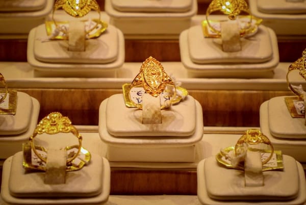 Discovering the Latest Handmade Jewelry Trends That Define Modern Fashion