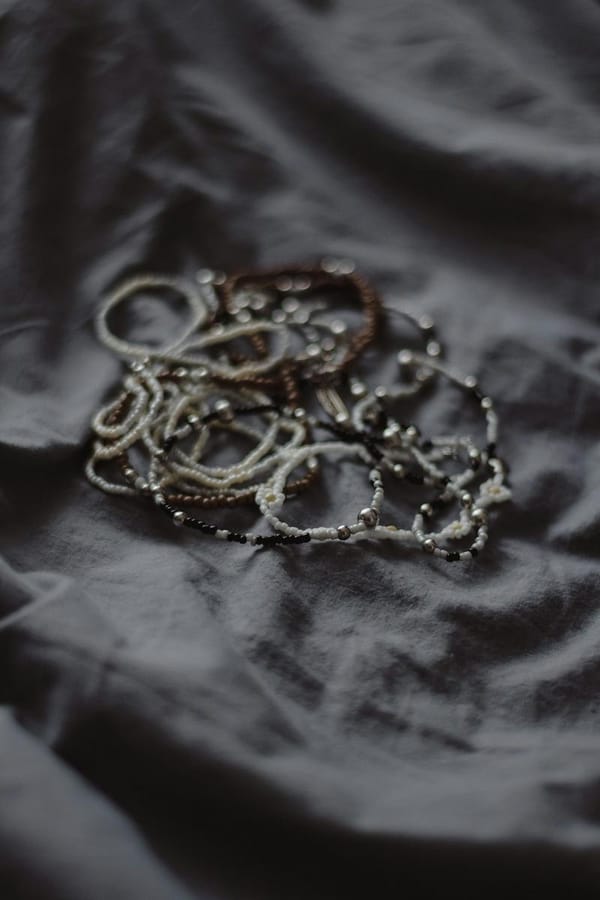 Elevating Style Through Unique Handmade Accessories in Modern Fashion